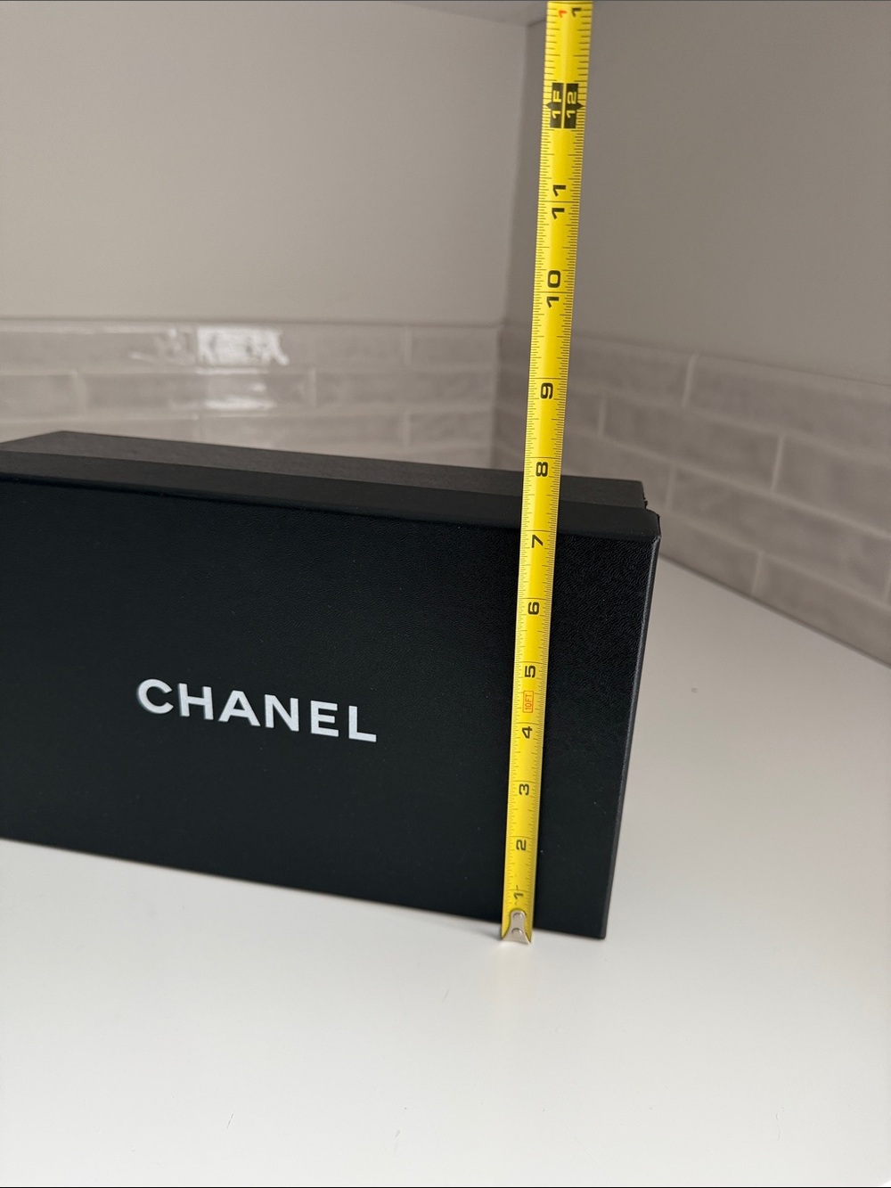 CHANEL Black and White Logo Gift Box - Picture 15 of 16